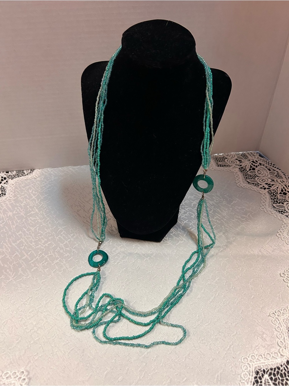 Turquoise Beaded Layered NTurquoise Beaded Layered Necklace with Circle Pendants